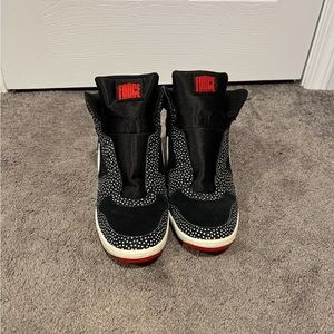 Women’s Nike wedge sneakers